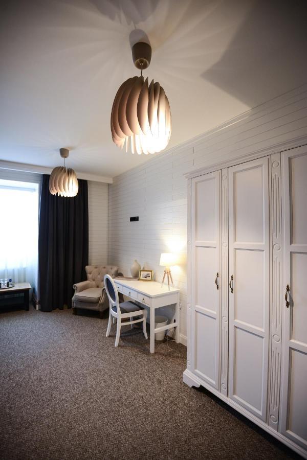 Bahnhofs Hotel Aluksne Luaran gambar